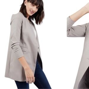 August 1 Eight Gray Blazer Size XL Ladies Two Button Blazer Greige